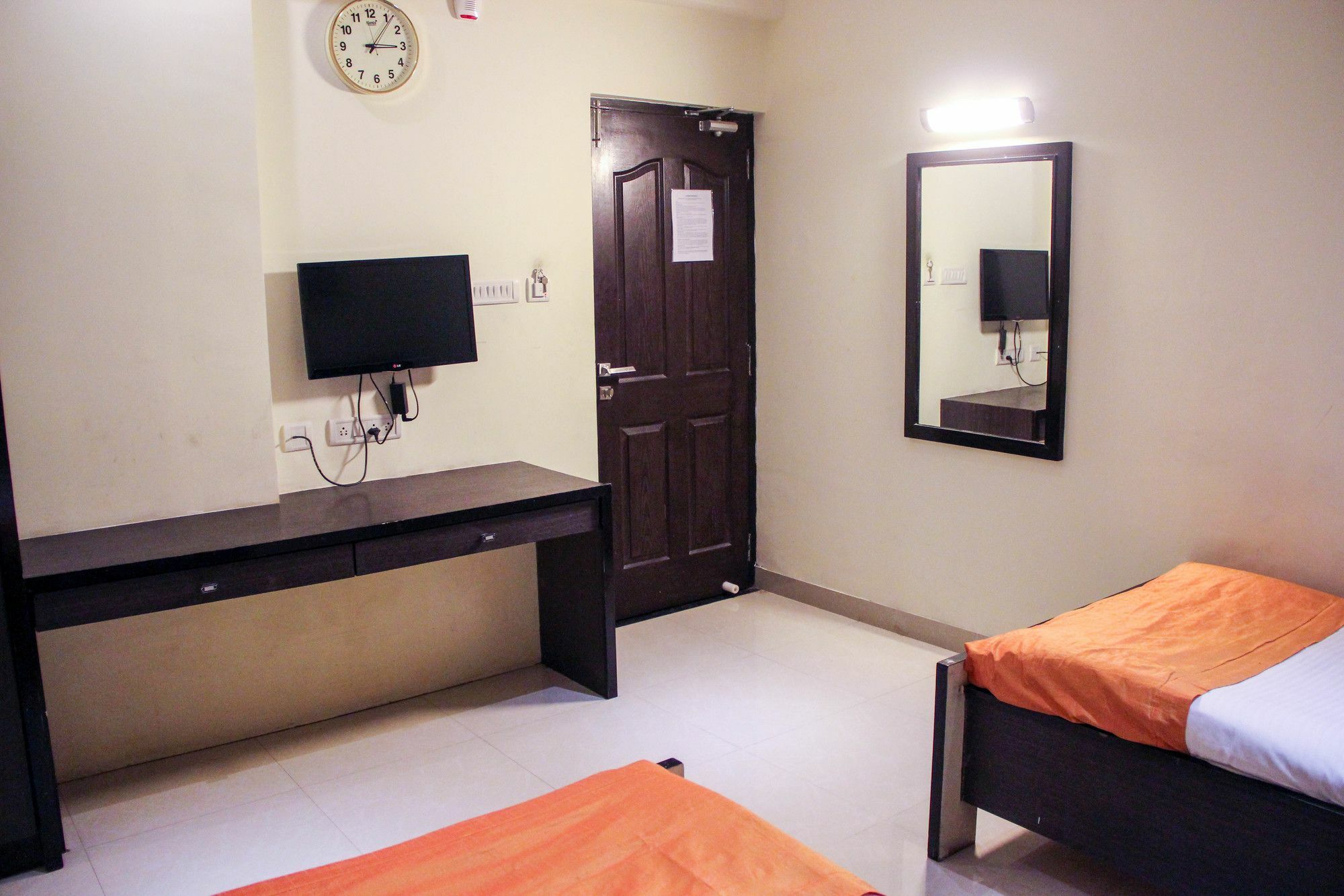 Oyo 5765 Chennai Residency T Nagar Hotel Екстериор снимка